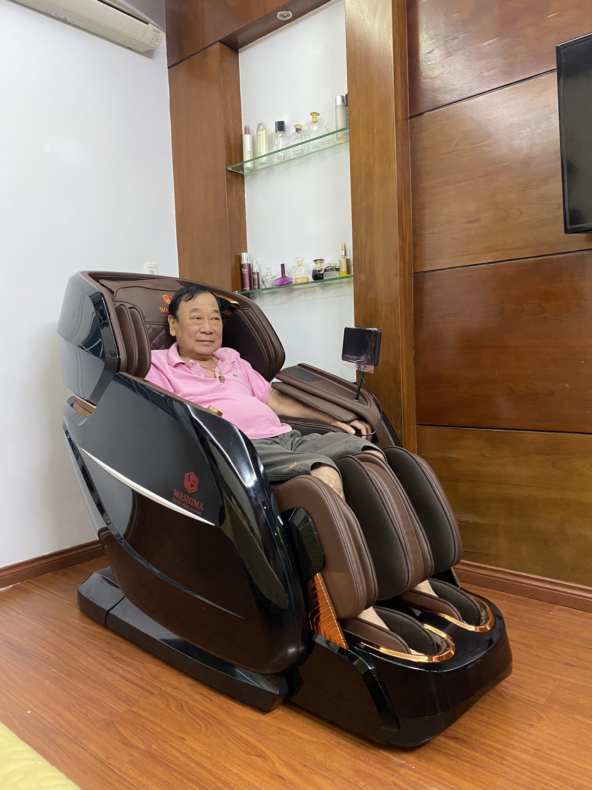 Hình ảnh khách hàng thương hiệu ghế massage Washima