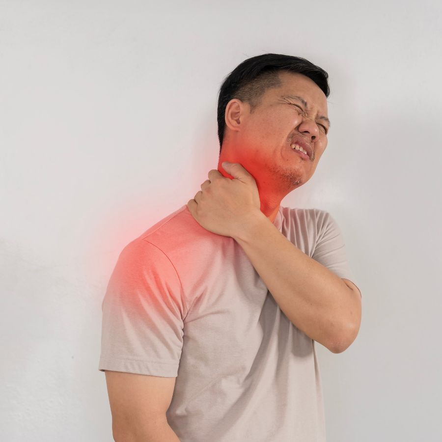 Nguyên nhân gây đau cổ vai gáy sau khi ngủ dậy