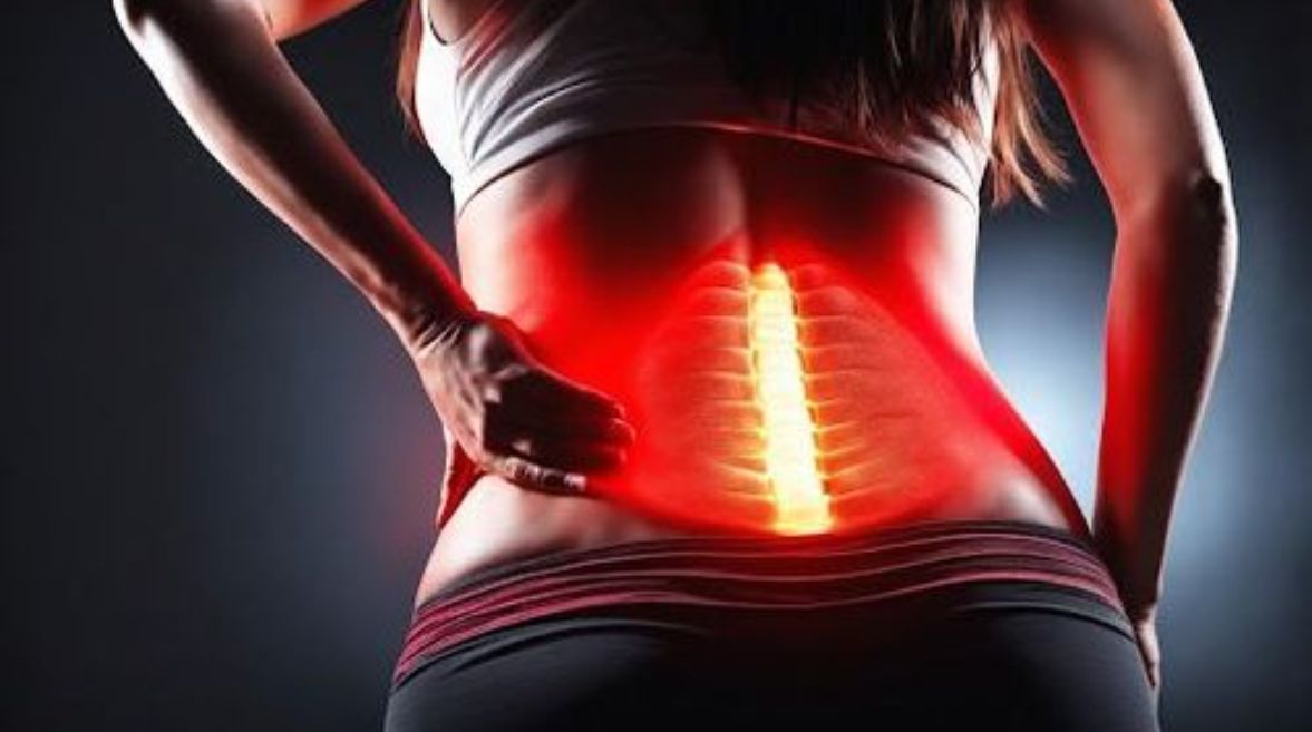 Đau lưng dưới ở giữa do đâu?